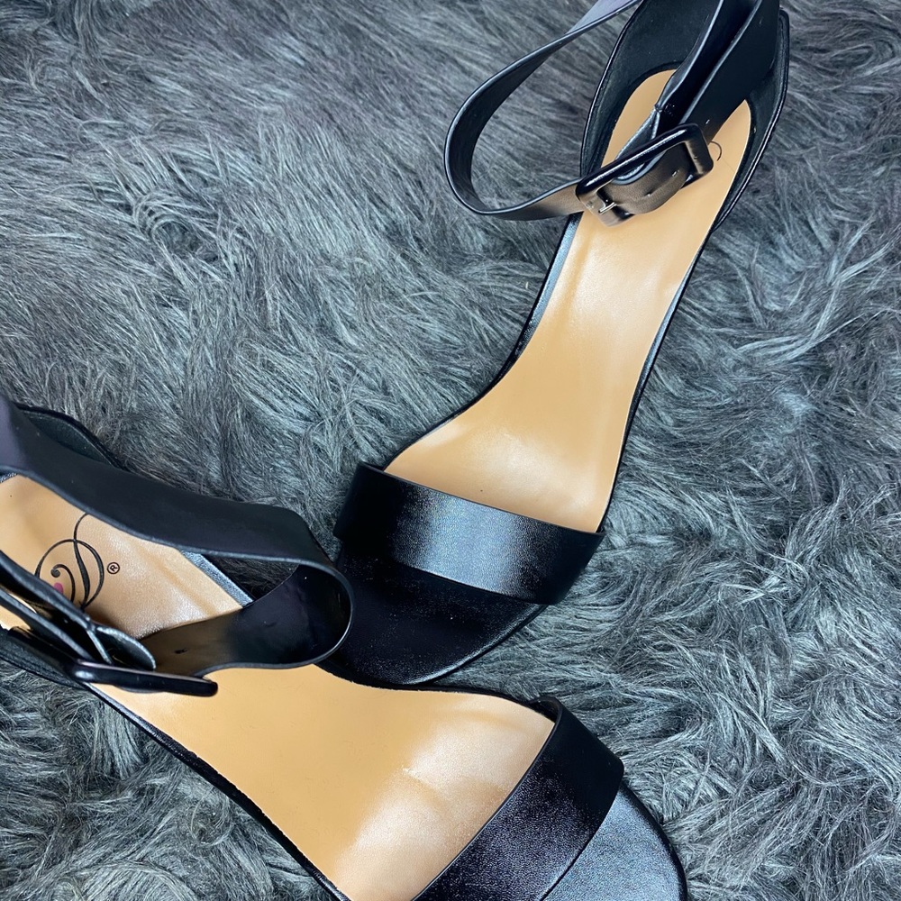 Heels - Picture 6 of 8